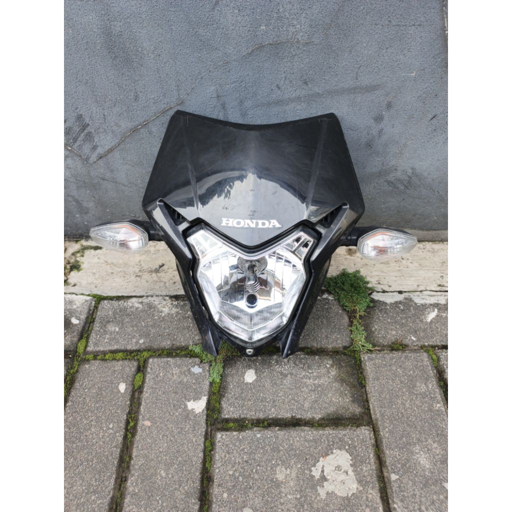 Batok lampu depan set speedometer honda Crf 150 original copotan