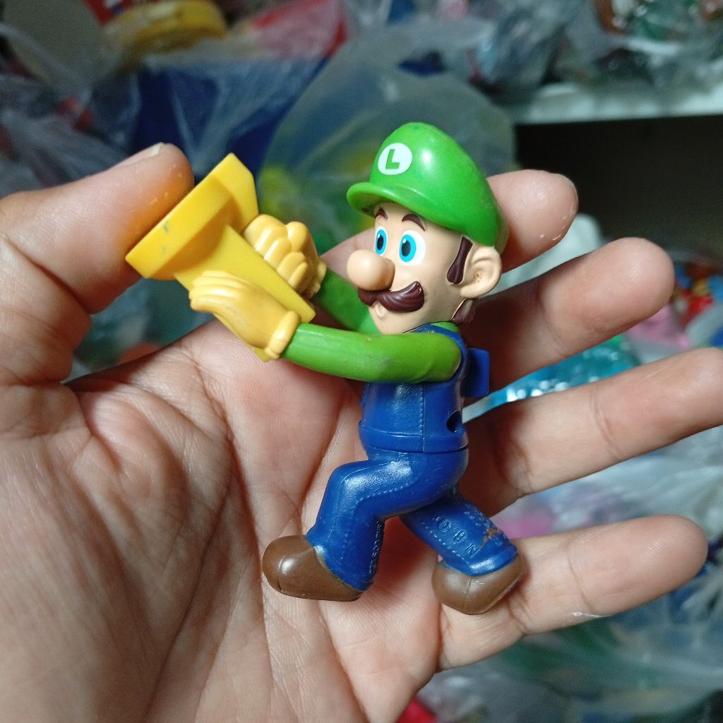 happy meal toys mario bros luigi senter