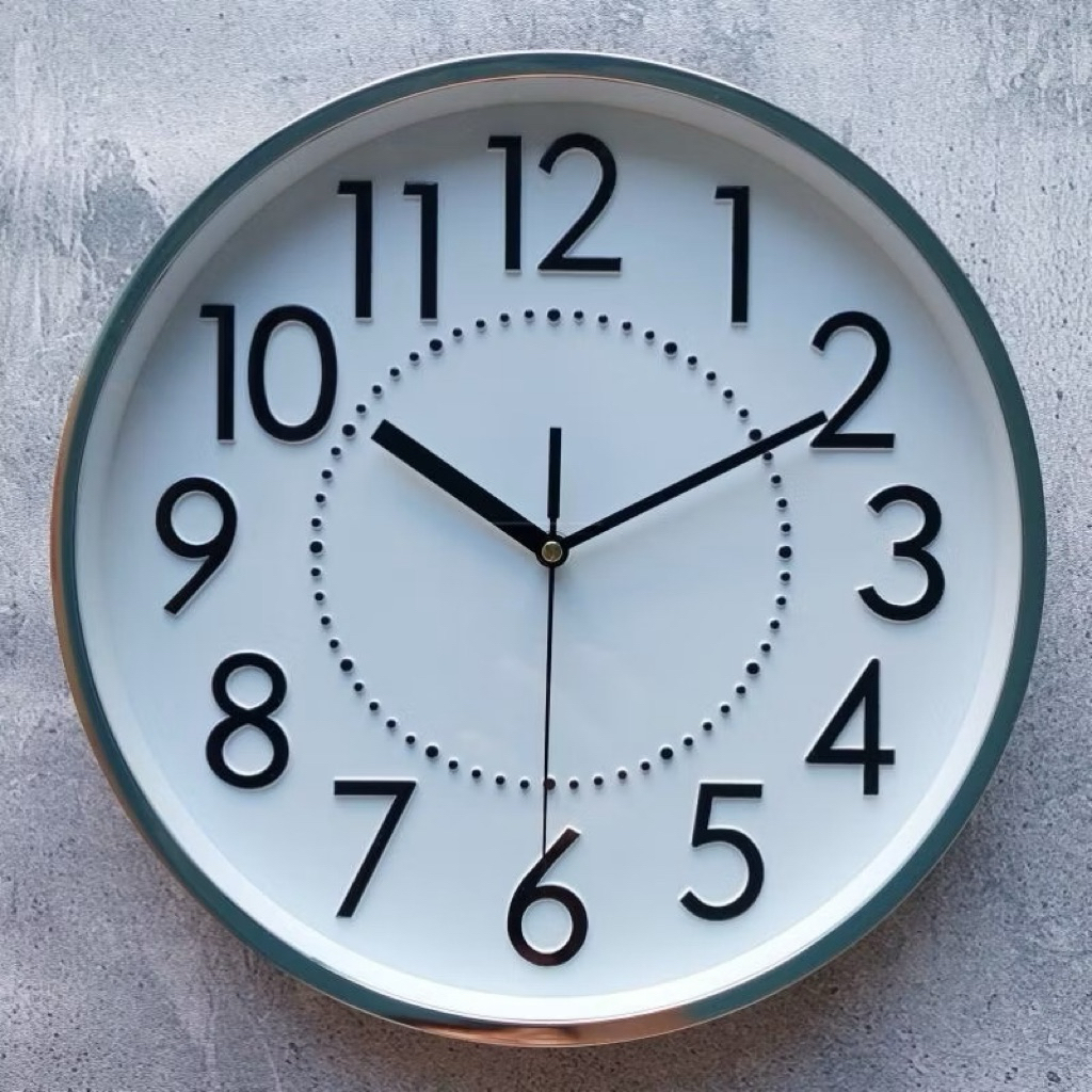 Jam Dinding Polos Minimalis Huruf Angka Timbul Minimalis Putih ring Chrome Ukuran 26 cm Free Baterai