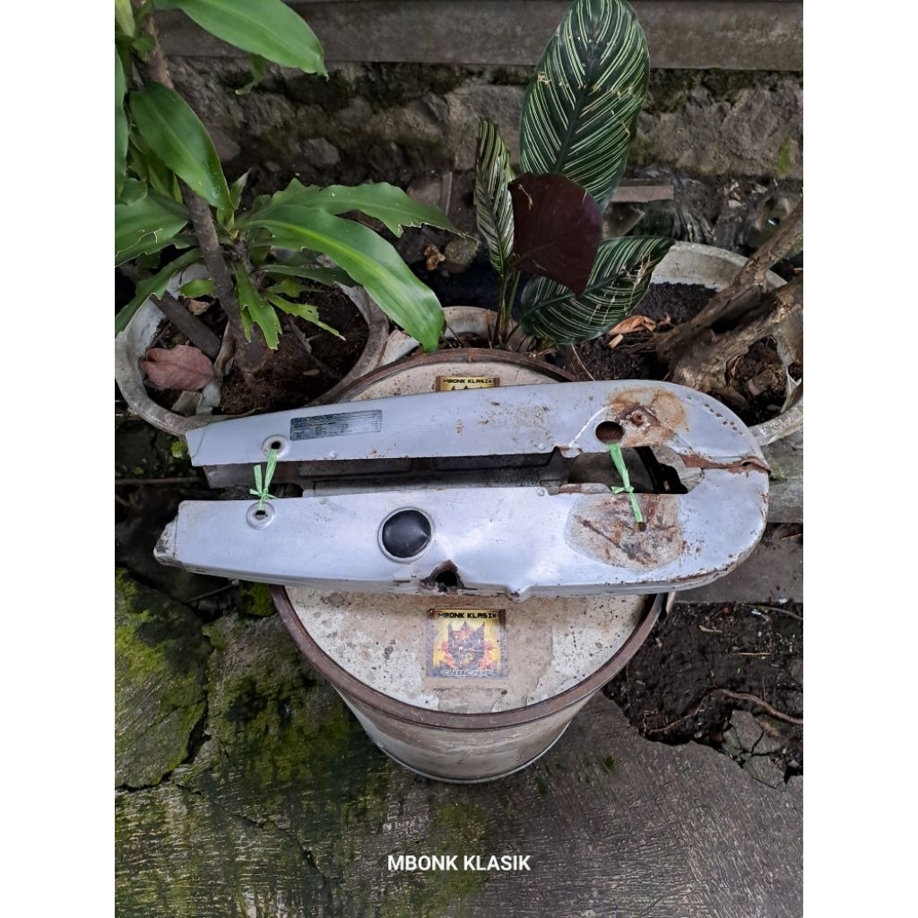 tutup rantai ketengkas astrea prima star astrea 800 ORIGINAL tutup rantai honda prima star astrea 80