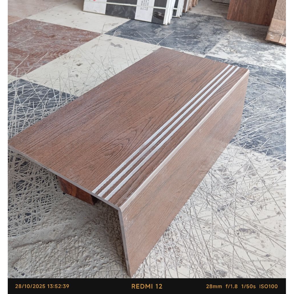 Pijakan tangga granit 30x60 motif kayu mett/anak tangga granit/pijakan granit/granit stepnosing