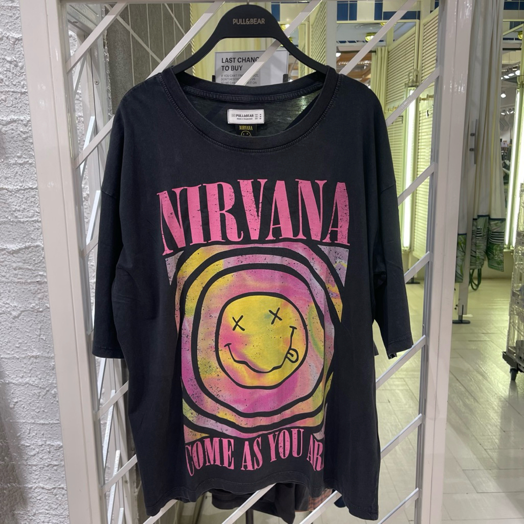 Kaus T-shirt Nirvana PULL&BEAR Women jastip (jasa titip)