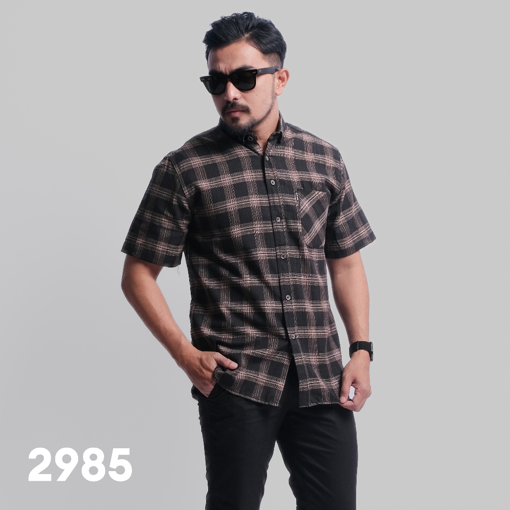 DGM Kemeja Pria Flanel Pendek Premium Kotak-kotak Flanel Hitam Garis Coklat 2957