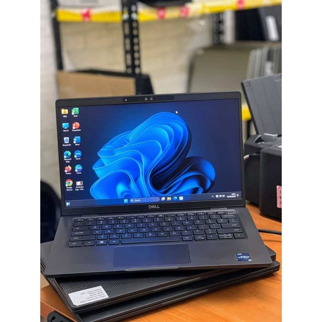 DELL LATITUDE 7330 CORE I7 12th ULTRABOOK, BODY KECIL TENAGA POWER FULLL