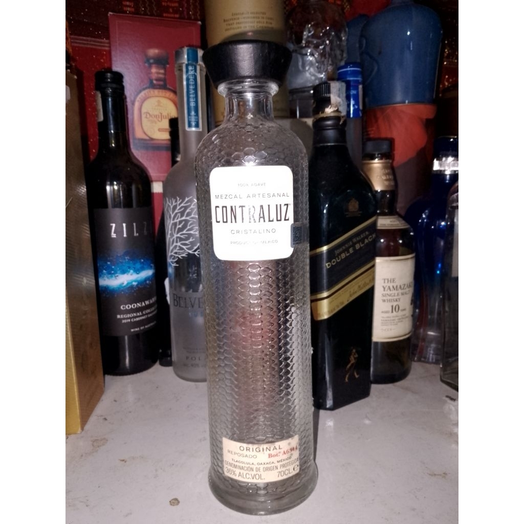 botol bekas minuman import untuk hiasan