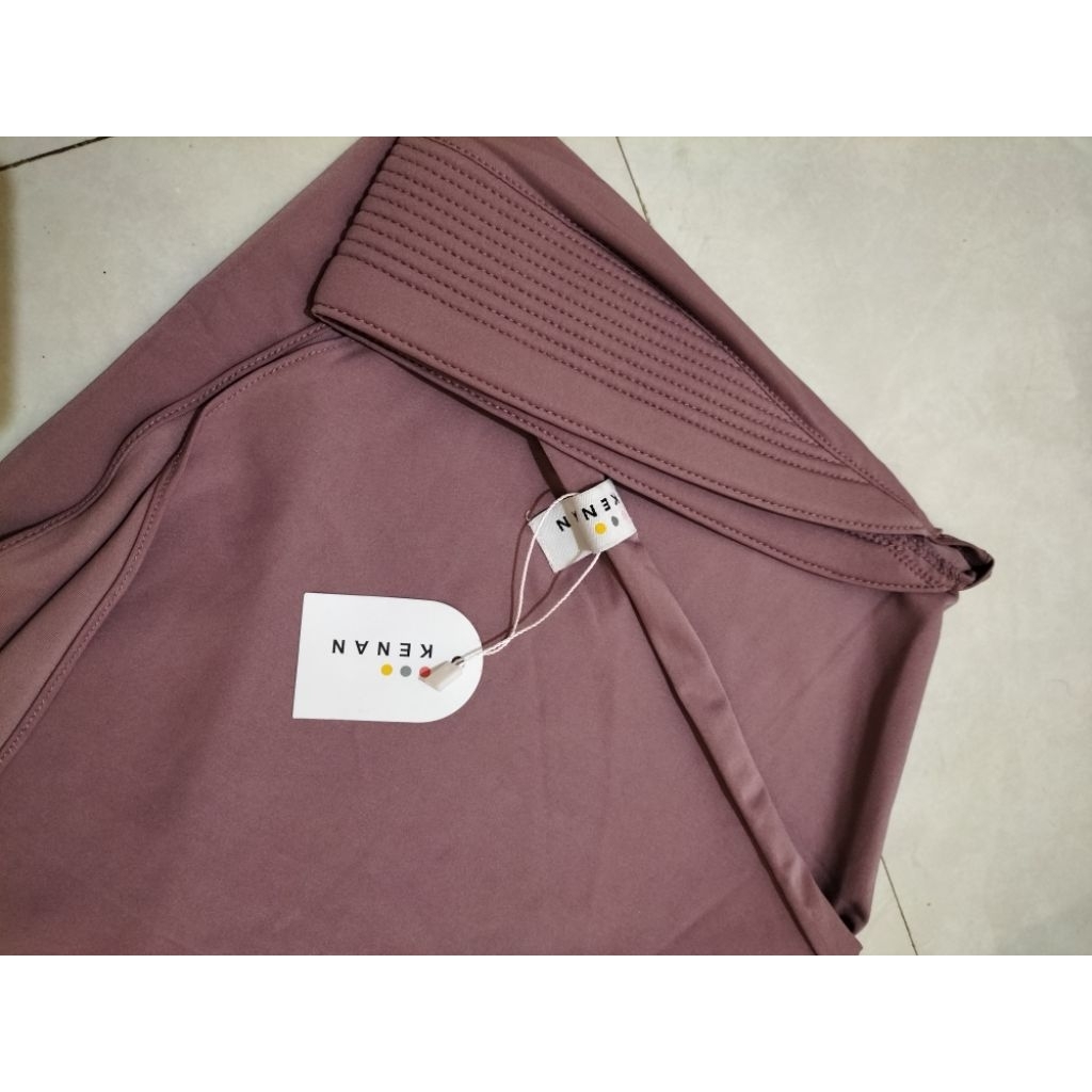 jilbab keenan sport warna mauve dan milky