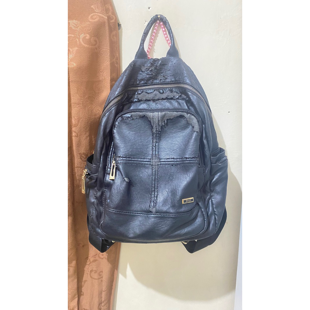 Tas Enji Ransel Wanita Hitam