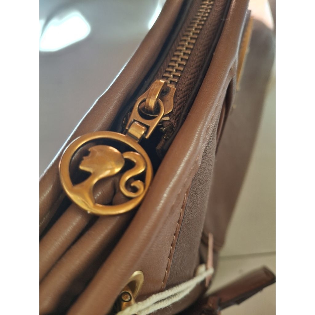 (Preloved) Tas b*rbie malibu, original disney