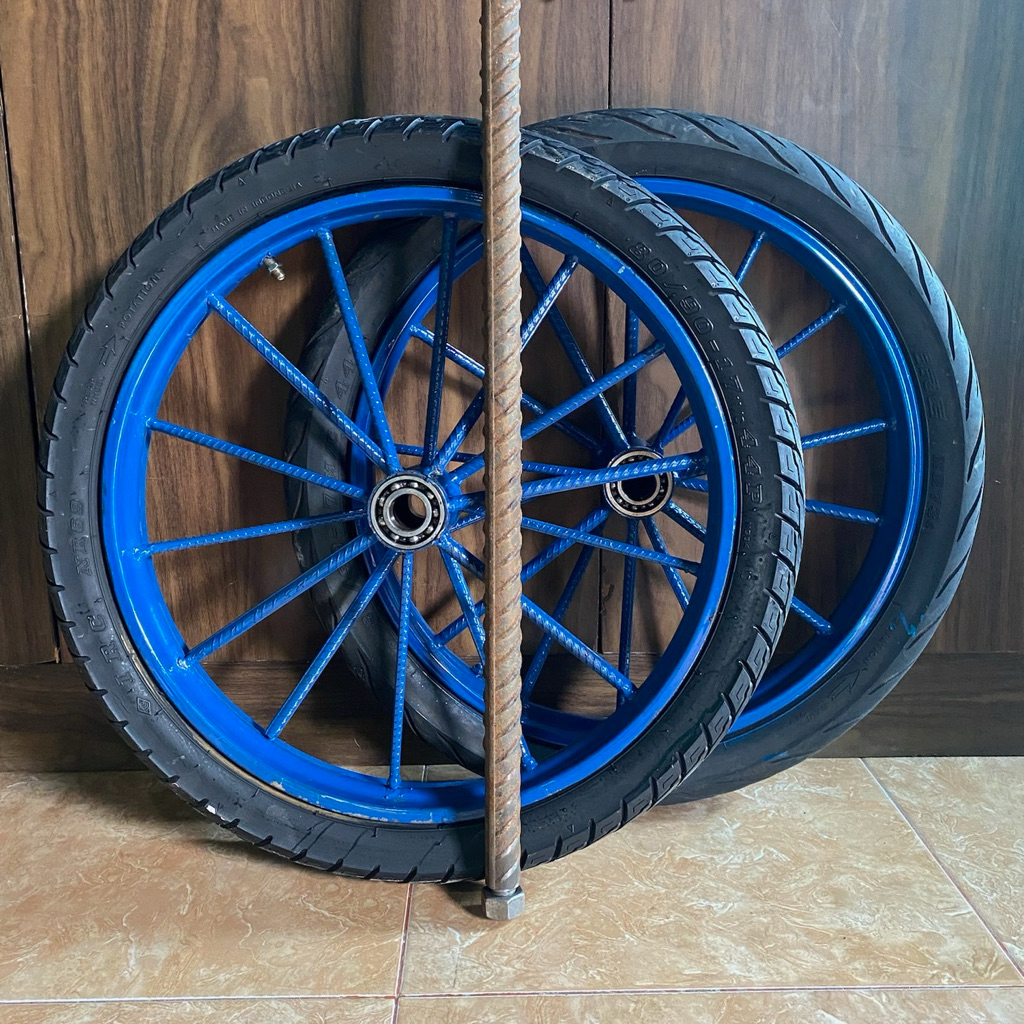 roda gerobak ring 17 biru bekas as 115cm 5 set