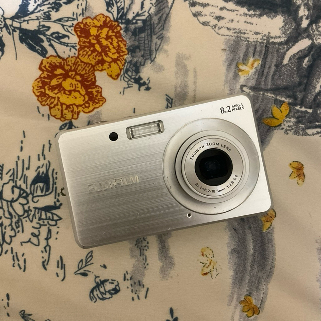 digicam fujifilm j10