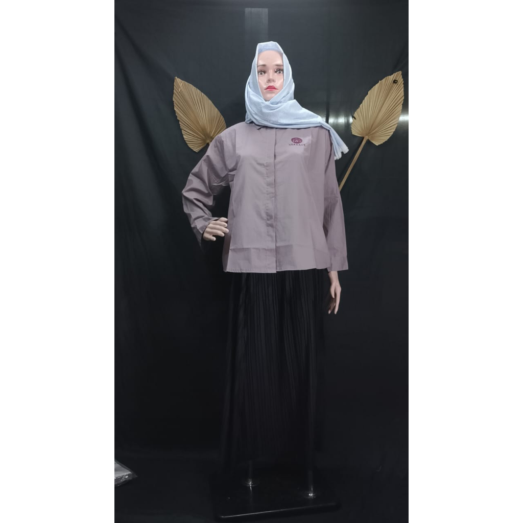 atasan kemeja lengan  panjang bordir untuk wanita/kemeja wanita bordir logo versace (074 kemeja cewe