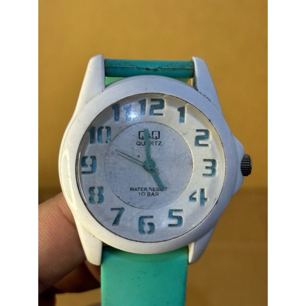JAM TANGAN QQ VR42