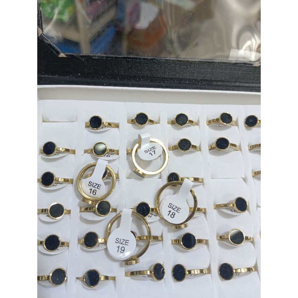 Grosir Cincin Titanium Ring Mata Black Gold Isi 36 Pcs