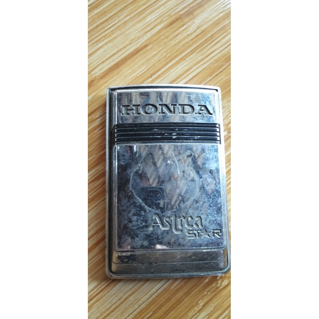 emblem dasi dada Astrea star