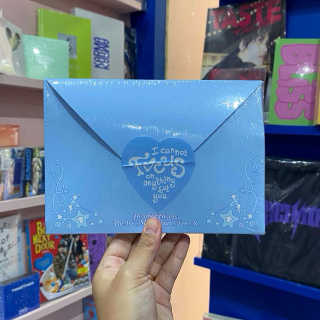ALBUM HEARTS2HEARTS - FOCUS ( HEART LOCKET VER )