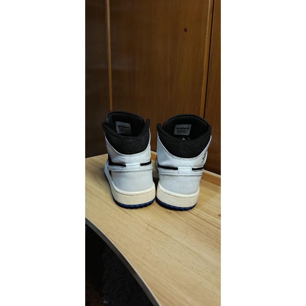 sepatu sneakers casual second preloved pria wanita 4je retro mid size 44 insole 28cm