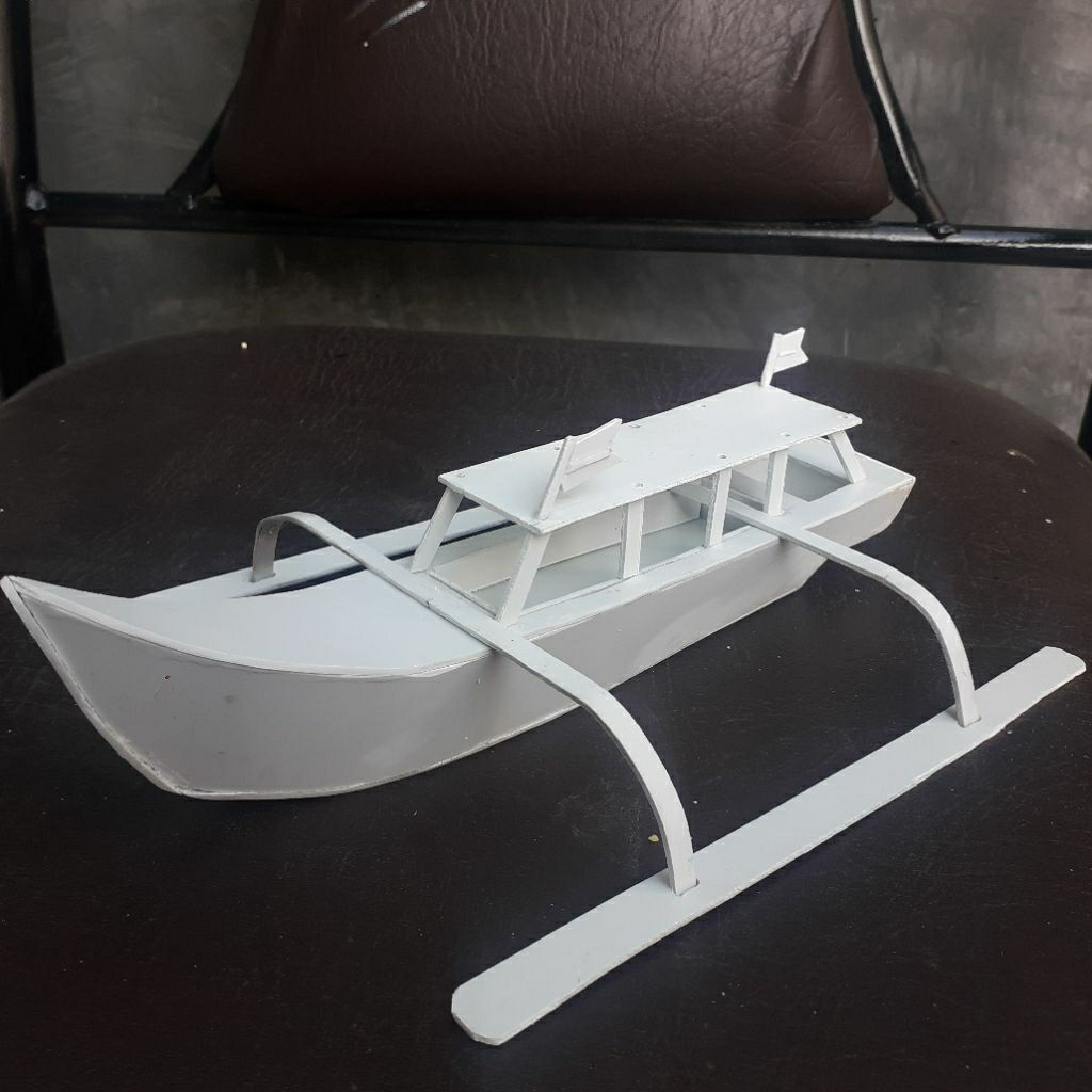 miniatur kapal nelayan