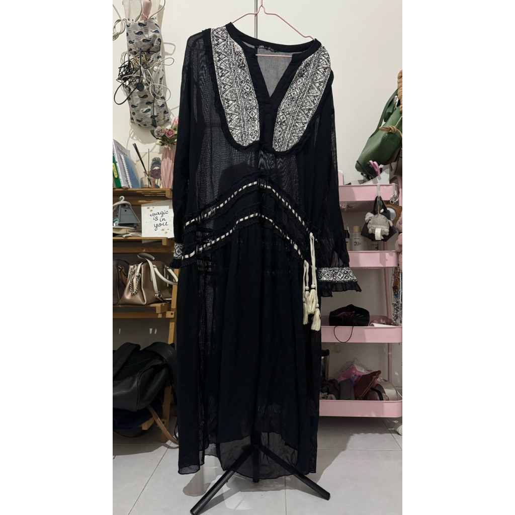 preloved zara black dress bohemian
