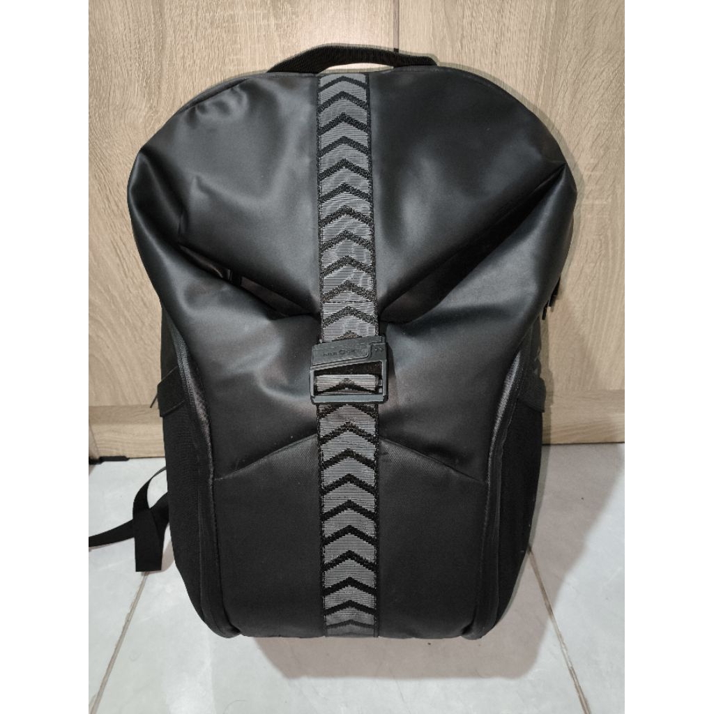 LENOVO LEGION 16 GAMING BACKPACK GB700