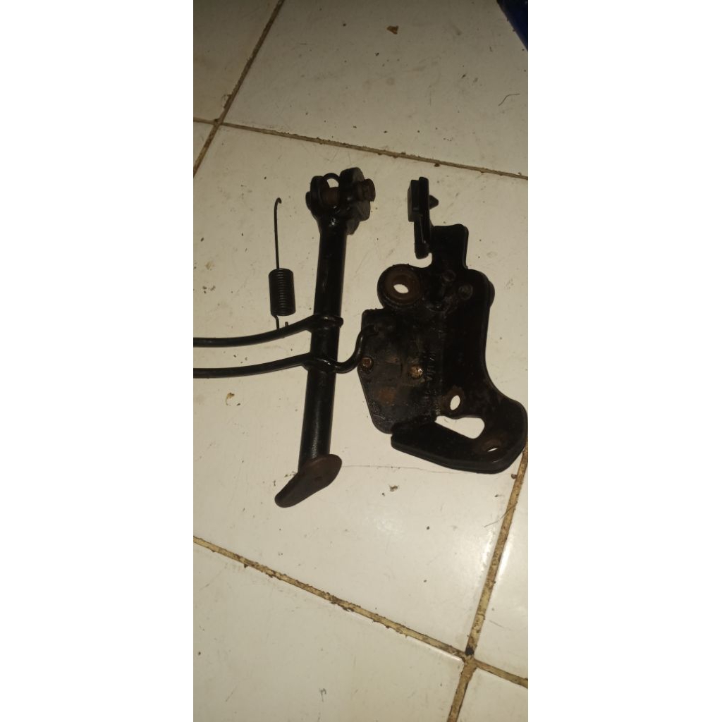 standar samping vespa matic sprint Primavera part original