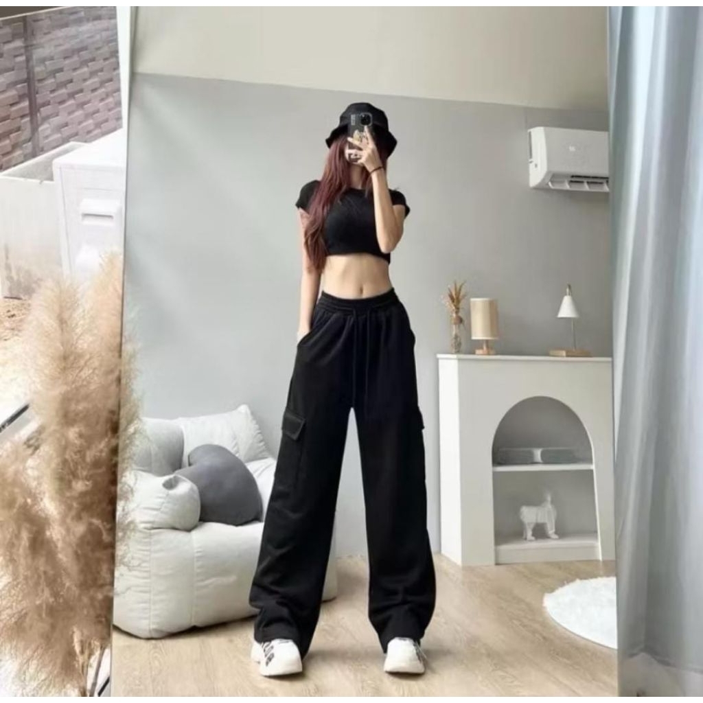 Celana Cargo Wanita Highwaist Premium Jumbo Yoona Cargo Pants (Warna Hitam)