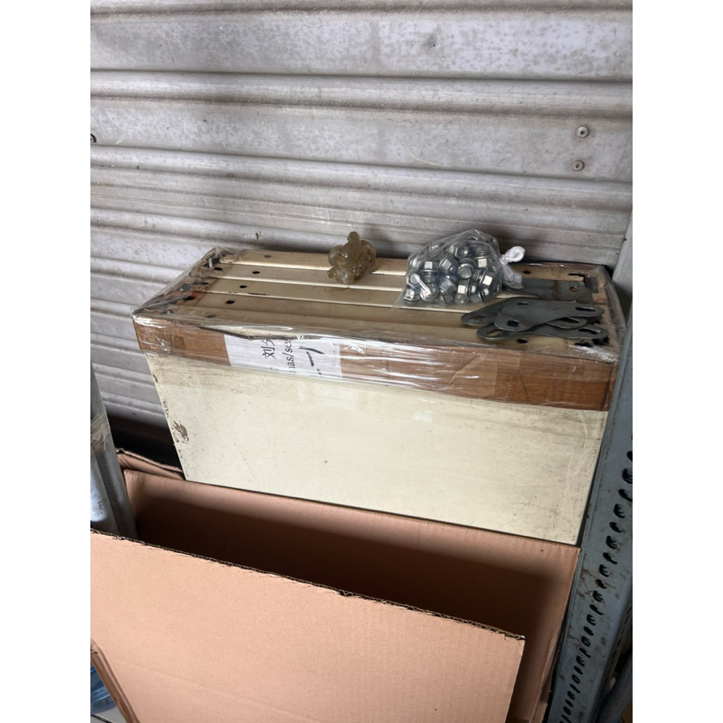 meja kerja / meja kaca/Etalase/Rak besi