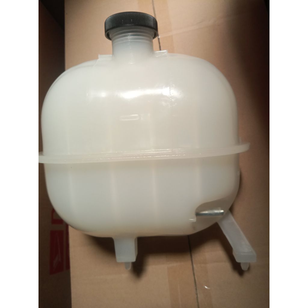 TABUNG AIR RADIATOR HIACE COMMUTER