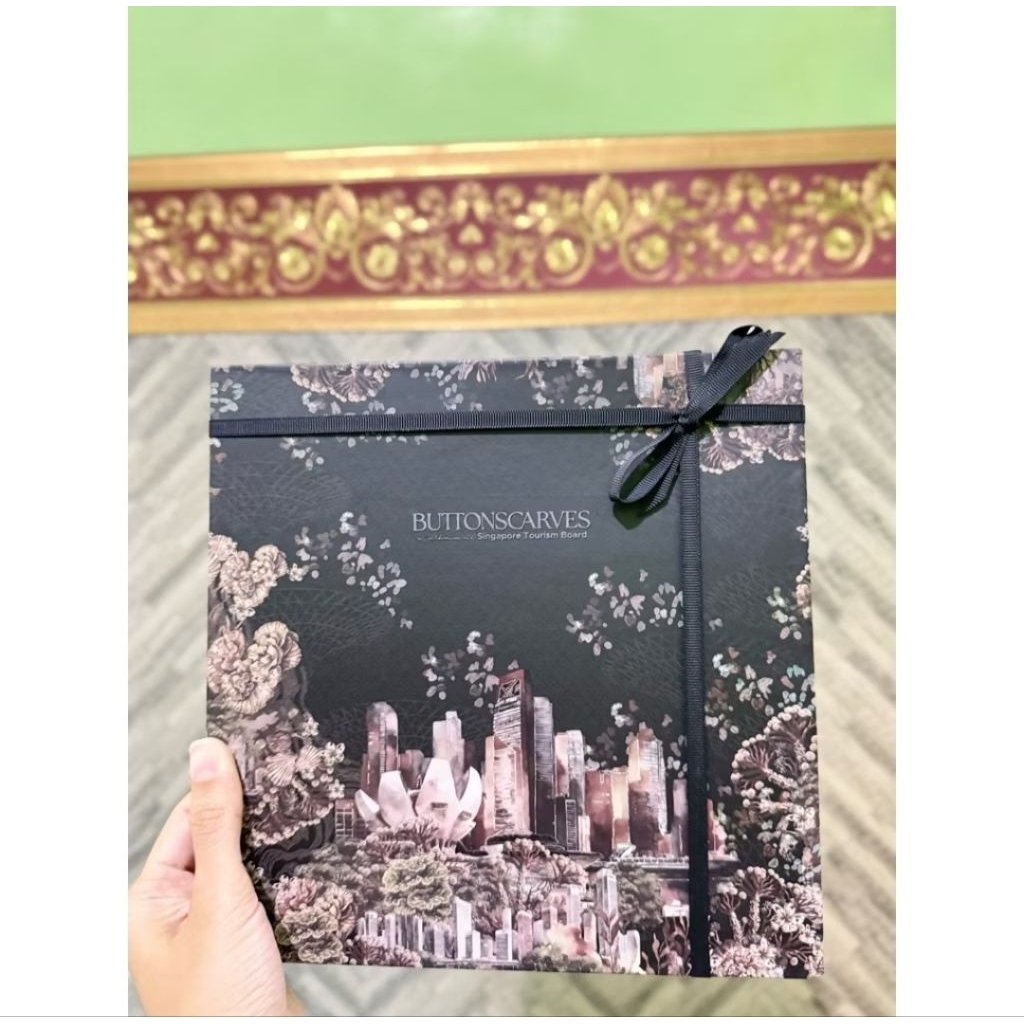 PRELOVED NEW HIJAB BUTTONSCARVES ORI 100% BEST SELLER