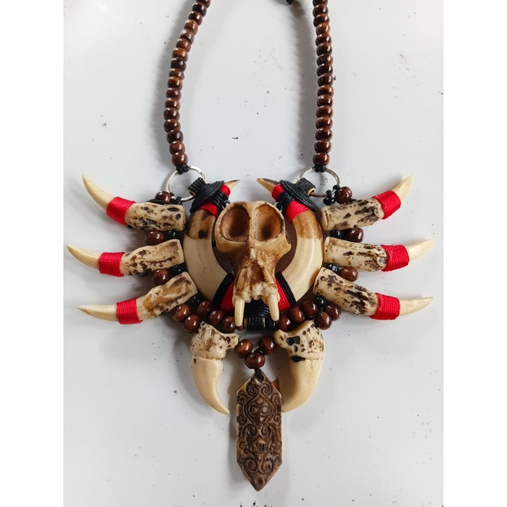 kalung etnik taring variasi kuku macan replika