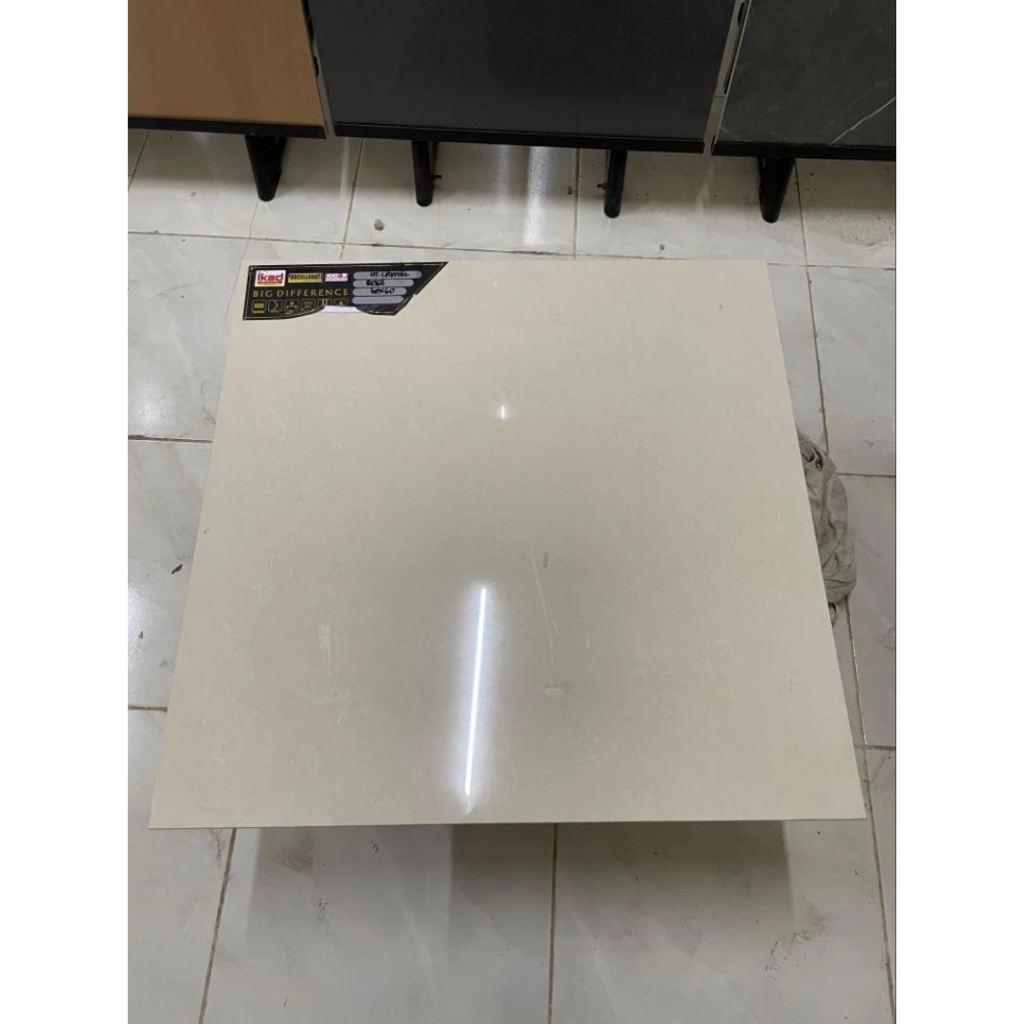 GRANIT IKAD 80x80 CRYSTAL BEIGE