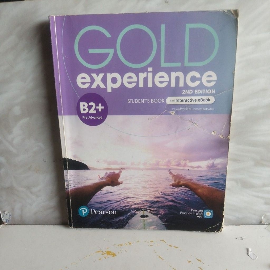 Gold experience B2+ student's book