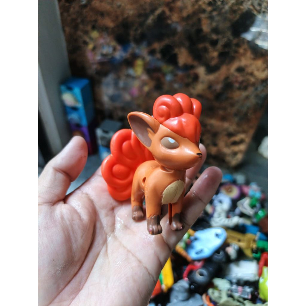 figure pokemon vulpix by mcd