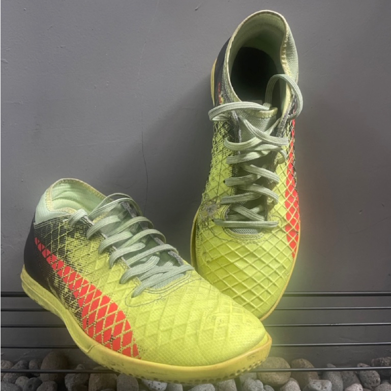 Sepatu Futsal / Futsal Shoes Puma Future 2.4 Ukuran 42 – Kondisi Seadanya (Preloved)