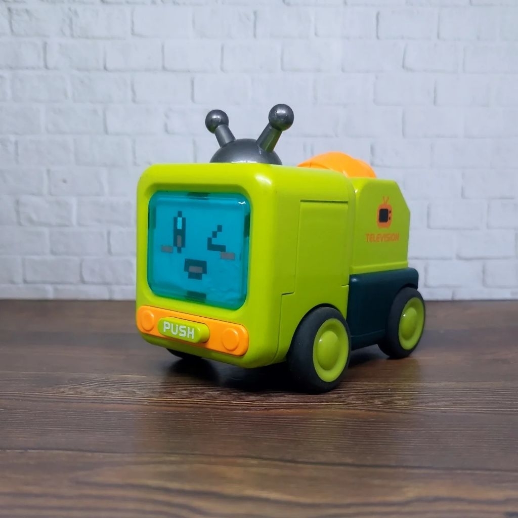 Preloved Mobil Robot/Mobil Tobot mainan McD Happy Meal