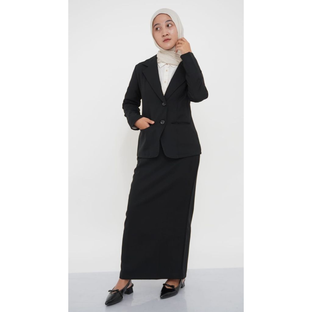 BLEZER WANITA SLIM FIT HITAM ,BLEZER KEKINIAN,BLEZER WANITA KANCING DUA,JAZ KERJA WANITA,BLEZER GABA