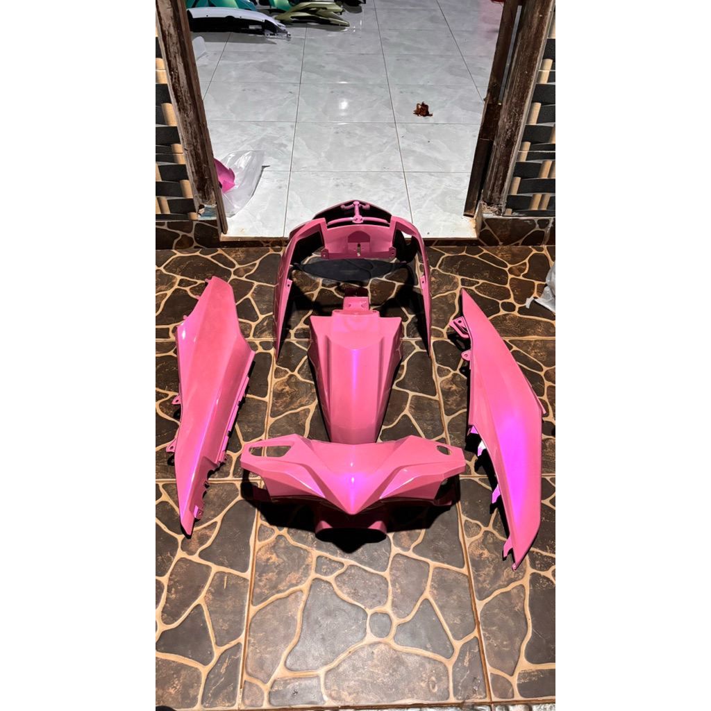 PAKETAN FULL BODY HALUS HONDA BEAT FI WARNA PINK LEMBAYUNG GOLD / COVER BODY BEAT FI CUSTOM / CUP BO