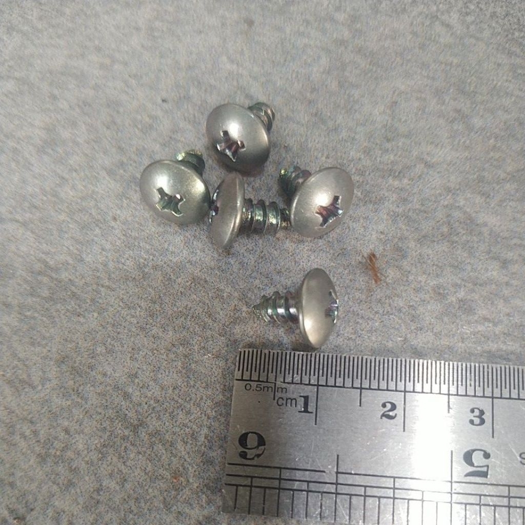 5biji baut skrup m4 panjang 1cm baut sekrup lancip