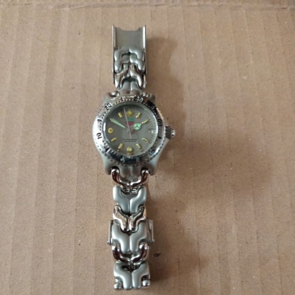 jam tangan tag quart wanita full original bekas