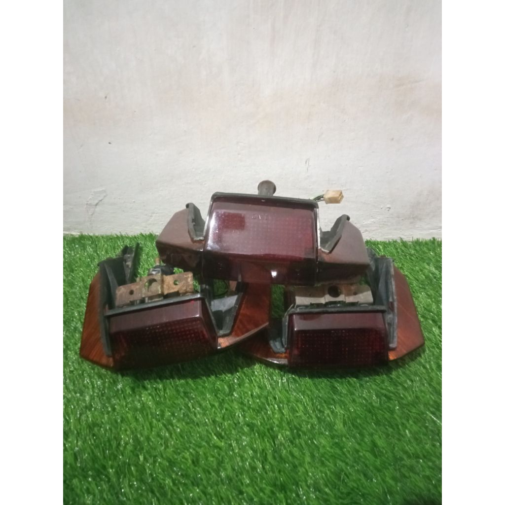 lampu belakang stopan stoplamp suzuki rc110 crystal rgr 150 crystal original