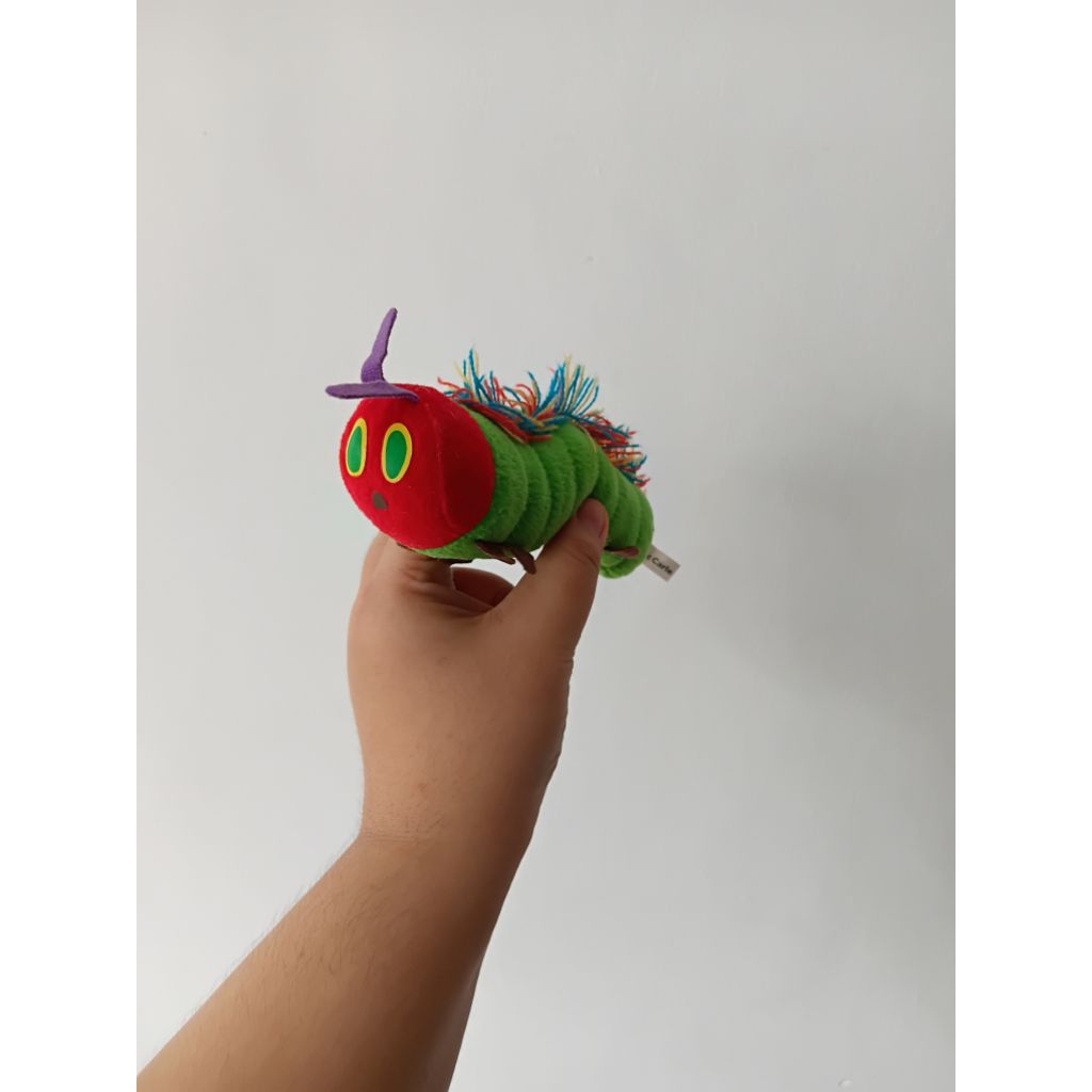 eric carle ulat eric ulat eric carle boneka ulat hungry caterpillar