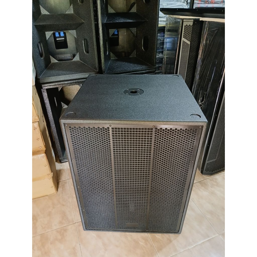 BOX SUBWOFER/ MONITOR MODEL RCF untuk speaker 18 inchi Grill Import Redy stok