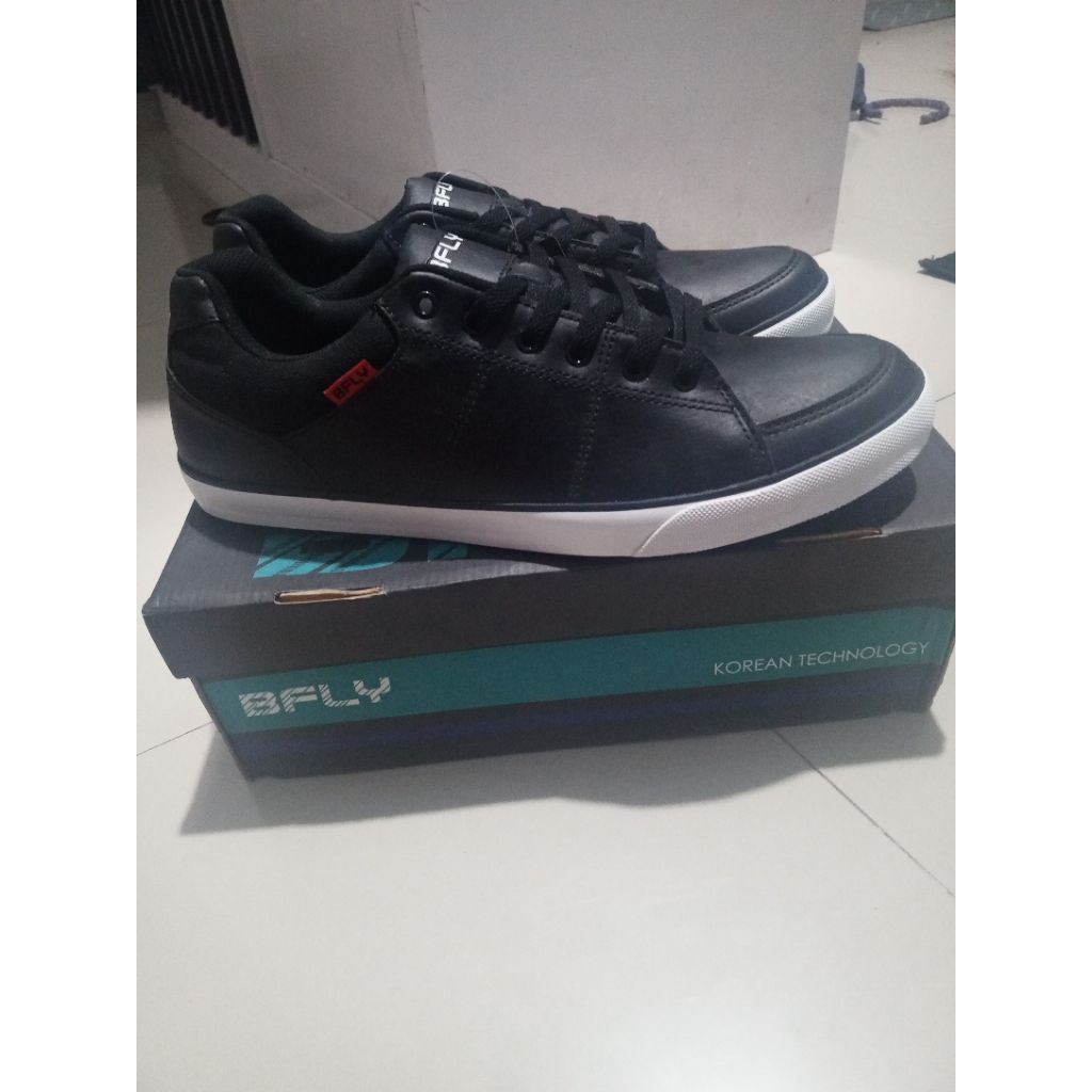 sepatu pria BFLY
