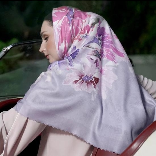IVAN GUNAWAN PRIVE Blossom Stories Lilac Scarf by IVAN GUNAWAN ORIGINAL- Hijab Jilbab Segi Empat Per