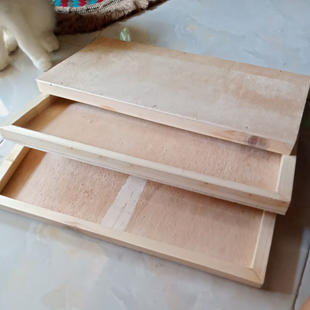 papan triplek lis jati belanda uk 20x40 tebal triplek 3 mm lis tebal 1,5 cm