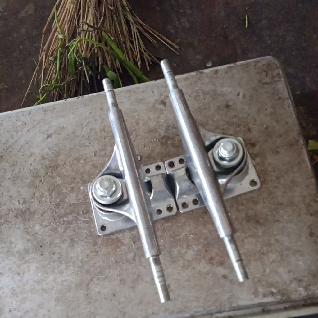 Truck Skateboard Bekas