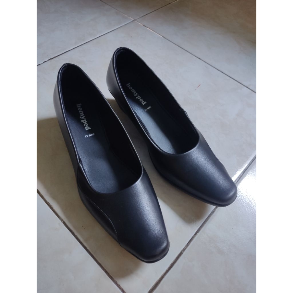 Sepatu Pantofel Wanita Ukuran 38 Homyped ~Kerja Kantor/Kuliah ~Wedges Hak ~Like New