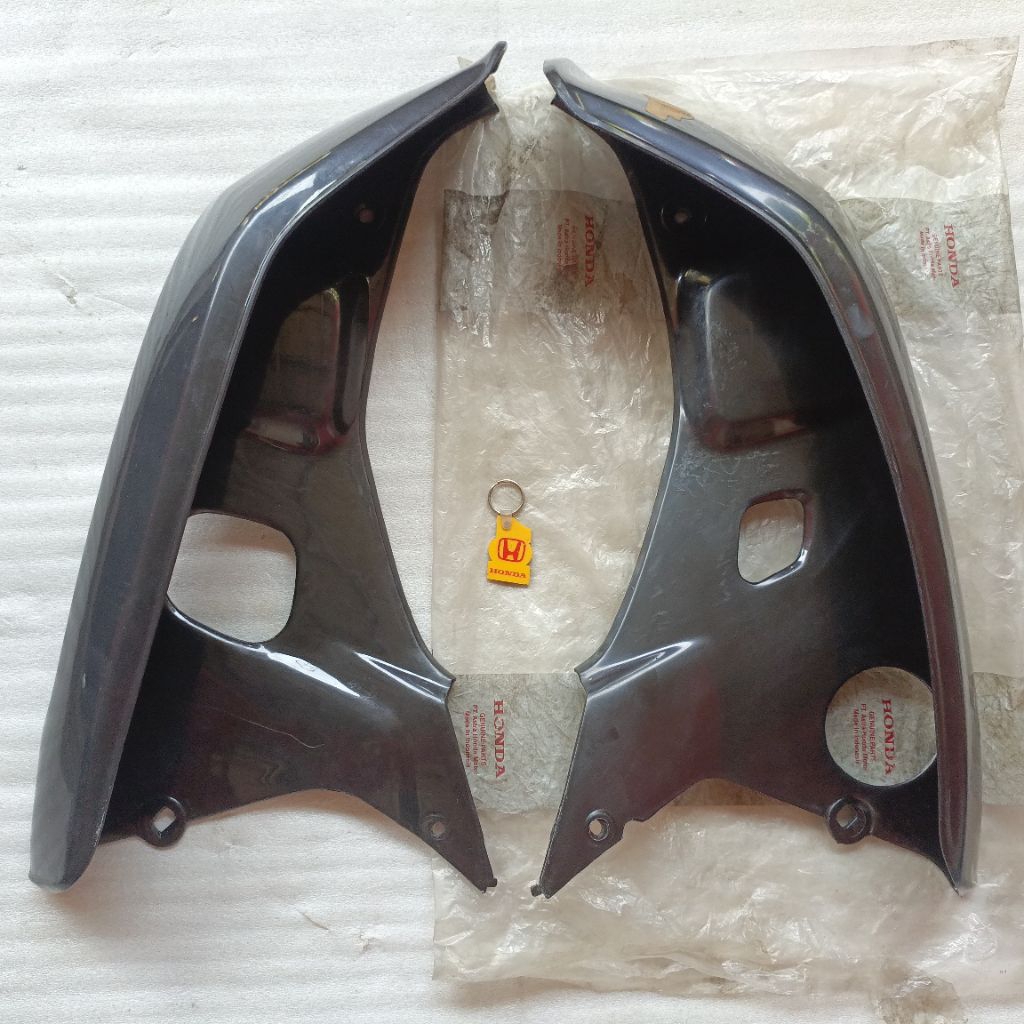 SAYAP DEPAN KANAN KIRI HITAM LEGSHIELD DEPAN HONDA ASTREA GRAND IMPRESSA ORIGINAL