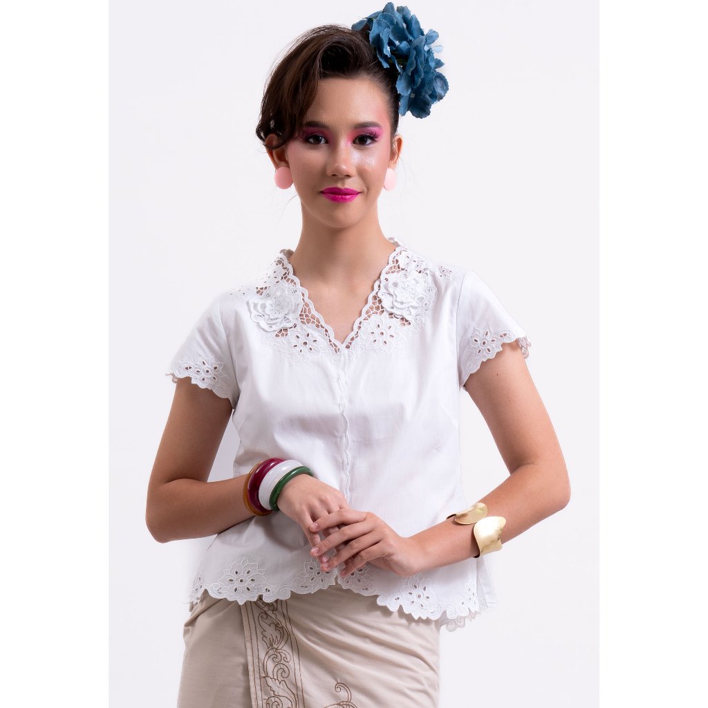 Uluwatu Lace - Women Kebaya - Diana Kebaya