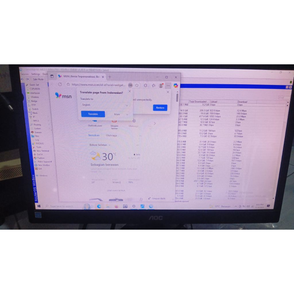 Monitor AOC 19 + kabel VGA & power  Inch Second | Kondisi Normal | Ada Titik Kecil | Cocok Untuk CCT