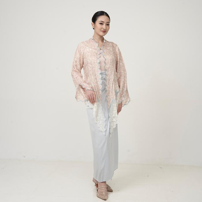 [RENT/SEWA] Kartinis Label - Candrakanti Top in Peach